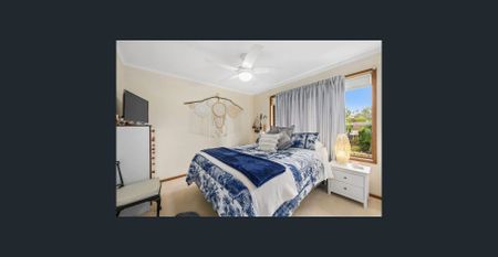 Comfort, Character & Convenience in Riverhills - Photo 3