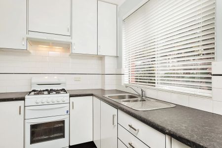 Neat And Tidy One Bedroom Apartment - Inspect Now 0401950044 - Photo 5