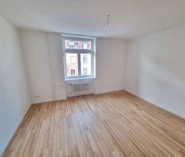 First rental – 2 balconies - Photo 1