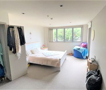 Oversized Two Bedroom Apartment 1st Story - Photo 6