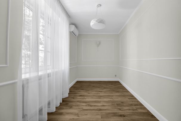 Komfortowy dom 400 m2 z dużym tarasem, Saska Kępa. - Фото 1