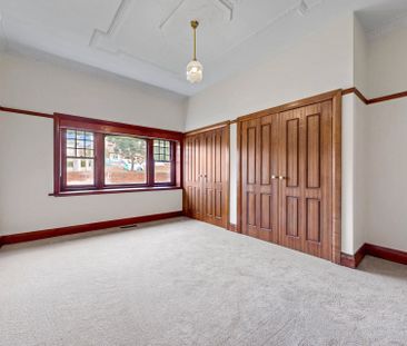 210 Napier Street, Essendon - Photo 1