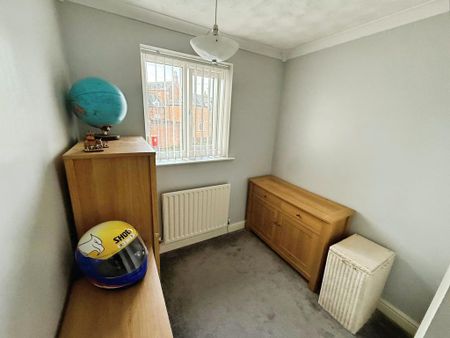 3 bedroom semi-detached house to rent - Photo 2