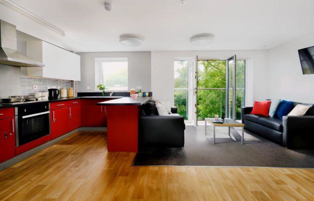 5 Bedroom Apartment – Deluxe Room - Photo 1