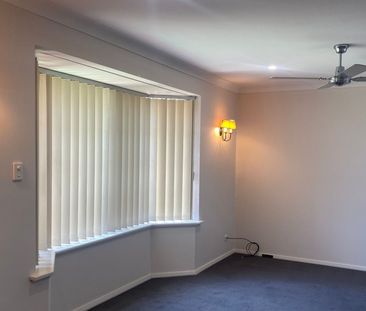 3 BED FAMILY HOME! - Photo 4