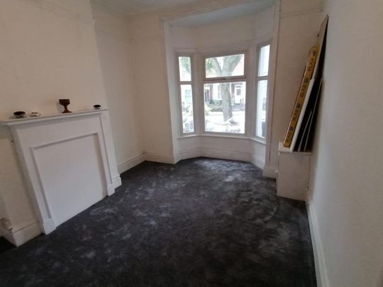 4 bedroom terraced house to rent - Photo 1