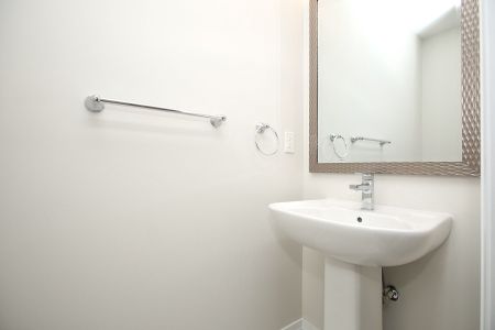 For Lease - 721 Lawrence Avenue Unit# 82, Toronto, Ontario - Photo 4