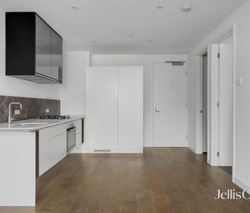 Apartment living with dynamic vitality - Photo 2