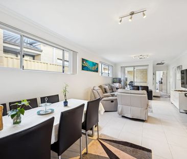 Easy care 3 bedroom 2 bathroom plus study family home in great loca... - Photo 6