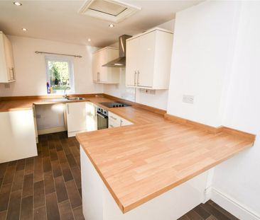 Pembroke Drive, CH65 6TB, Ellesmere Port - Photo 3