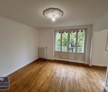 Location Appartement 4 pièces 69m² VILLEFRANCHE SUR SAONE 69400 - Photo 1