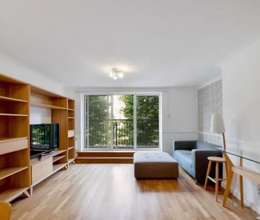1 Bed Flat, Susan Constant Court, E14 - Photo 1