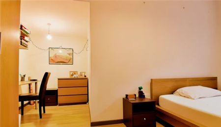 5 Bed 2 Bath - Photo 5