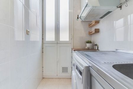 Charming single room in Calle Hermosilla - Photo 5