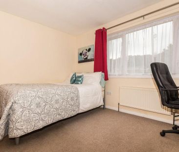 6 bedroom house to rent - Photo 4