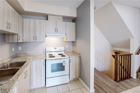 For Lease - 5010 Desantis Drive, Lincoln, Ontario - Photo 3