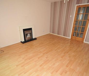 2 bedroom end of terrace house to rent - Photo 1
