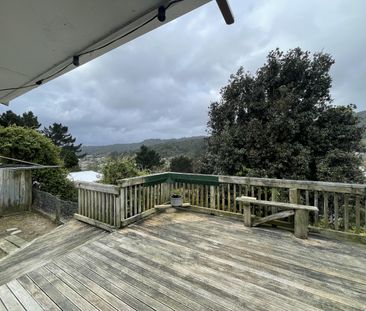 17 Amundsen Grove, Stokes Valley - Photo 1