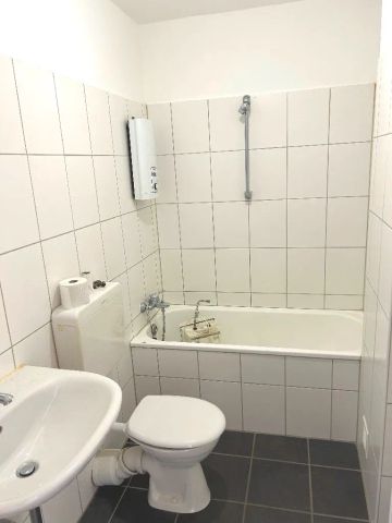 Renovierte 1-Zimmer-Wohnung mit Südbalkon in Leverkusen-Lützenkirchen! - Photo 5