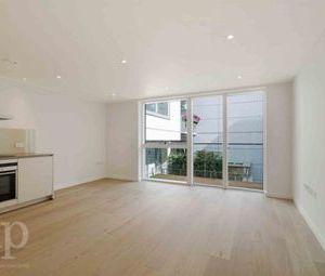 1 Bedrooms Flat to rent in Fouberts Place, Soho W1F | £ 595 - Photo 1