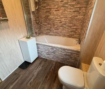 2 bedroom flat to rent - Photo 6