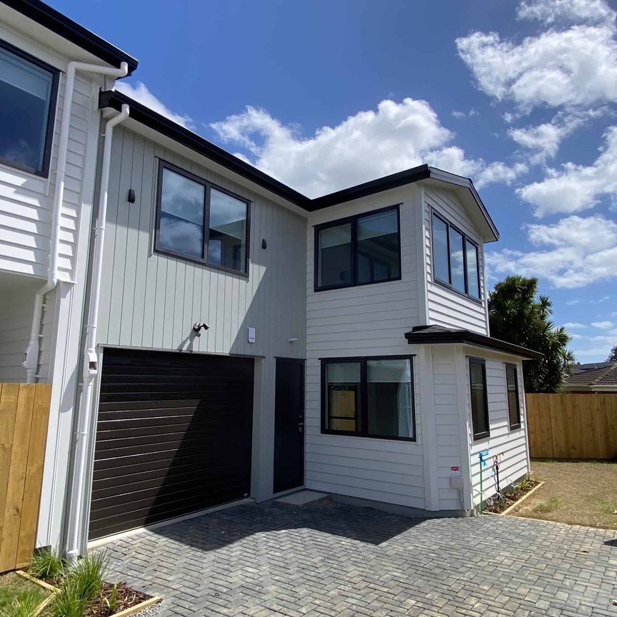 Brand New & Modern Living - Photo 1