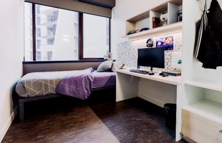 Standard Room in 5-Bed Apartment - Photo 2