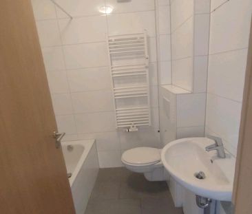 Renovierte 3,5 - Zimmer Wohnung ab 01.11.25, ruhige Lage, Balkon - Photo 1