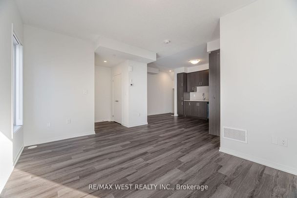 For Lease - 141 Honeycrisp Crescent Unit# 195, Vaughan, Ontario - Photo 1