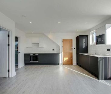 Holders Hill Road, London, NW7 - Photo 1