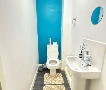 2 bedroom terraced house to rent - Photo 5