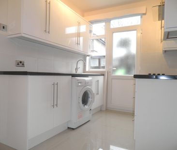 Oakleigh Road North, London, Whetstone - Photo 3