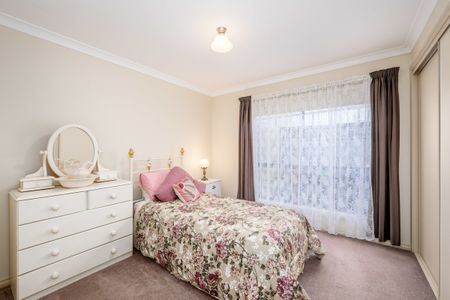 2 BEDROOM TOWNHOUSE! - Photo 3