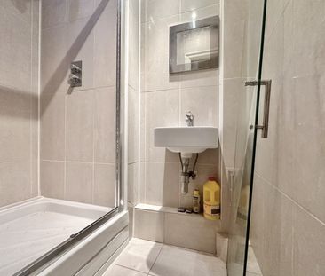 Queensway, London - Photo 5