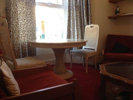 3 bedroom maisonette to rent - Photo 4