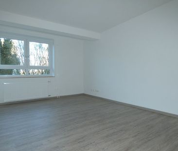 *** Altbauflair in Schlossnähe! Sanierte 2-Zi.-Wohnung in grüner La... - Photo 5
