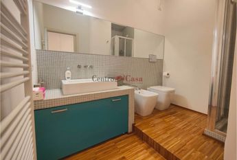 Signorile appartamento di 176 mq. ristrutturato, con vista panoramica