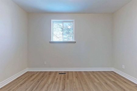 For Lease - 765 Greenfield Crescent Unit# Main, Newmarket, Ontario - Photo 2