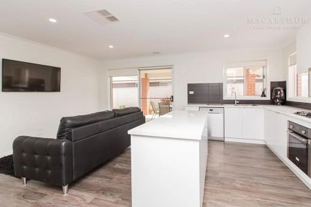 6 St Pauls Place, Gobbagombalin NSW 2650 - Photo 2