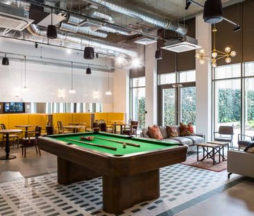 Silver Studio Upper Level Premium View - Photo 2