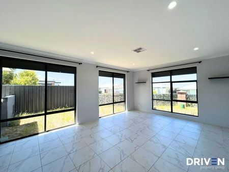 Modern Comfort & Style in Banksia Grove - Photo 4