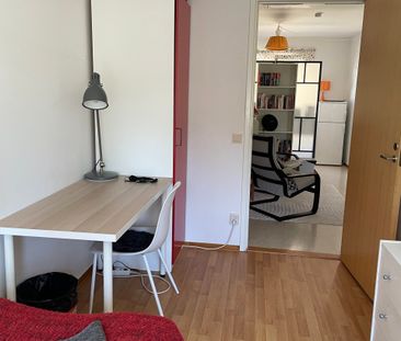 Rum (1/2) uthyres i centralt gathus - Photo 3