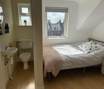 7 bedroom terraced house to rent - Photo 4