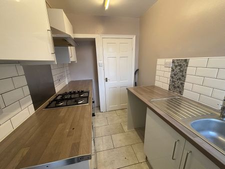 Dennis Road, Upper Stoke - Photo 5