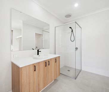 16 Quartz Road, Treeby WA 6164 - Photo 3