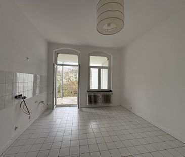 2-Zimmer Altbau mit Balkon zum Verlieben: Renoviert in Pempelfort! - Photo 6