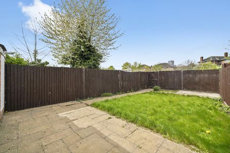 Room 3, 25 Cleveley Crescent, W5 - Photo 5