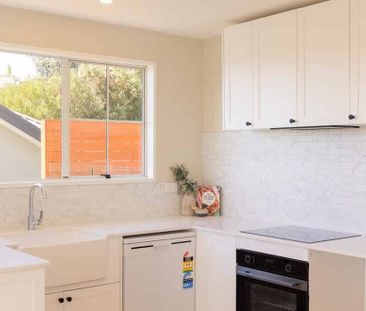 Beautifully Renovated Westmorland Retreat - Photo 3