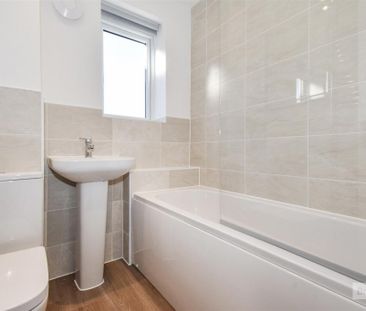 3 bed House To Let - Photo 6