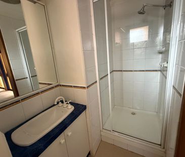 WELL PRESENTED FAMILY HOME! - Photo 5